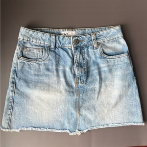 DVK Light Wash Denim Skirt -‎ 6US